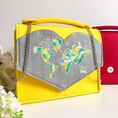 Чанта с изрисувана карта на света